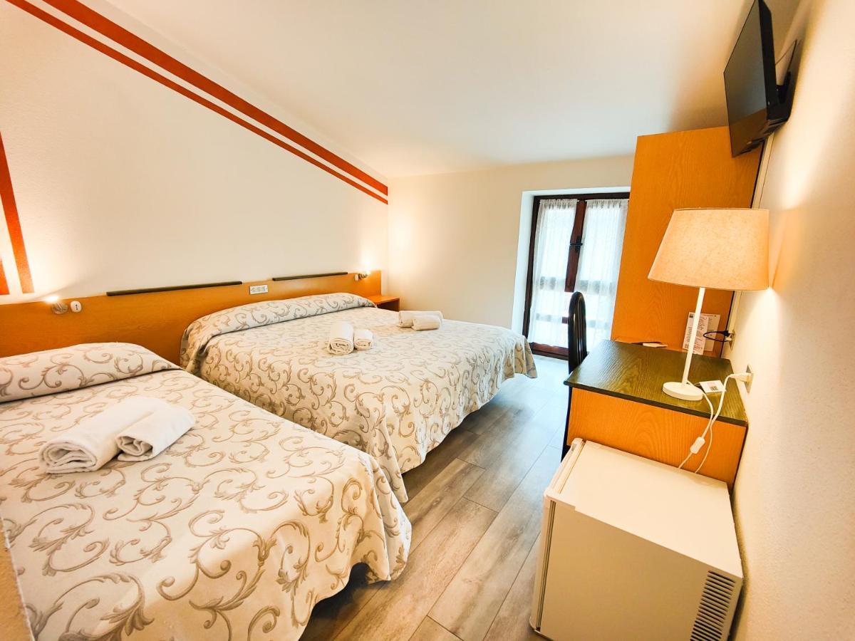 Tenesi Hotel 2*