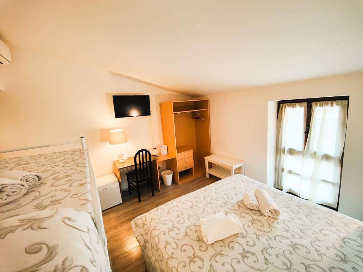 Hotel Tenesi