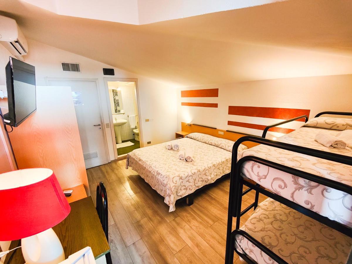 Tenesi Hotel 2*