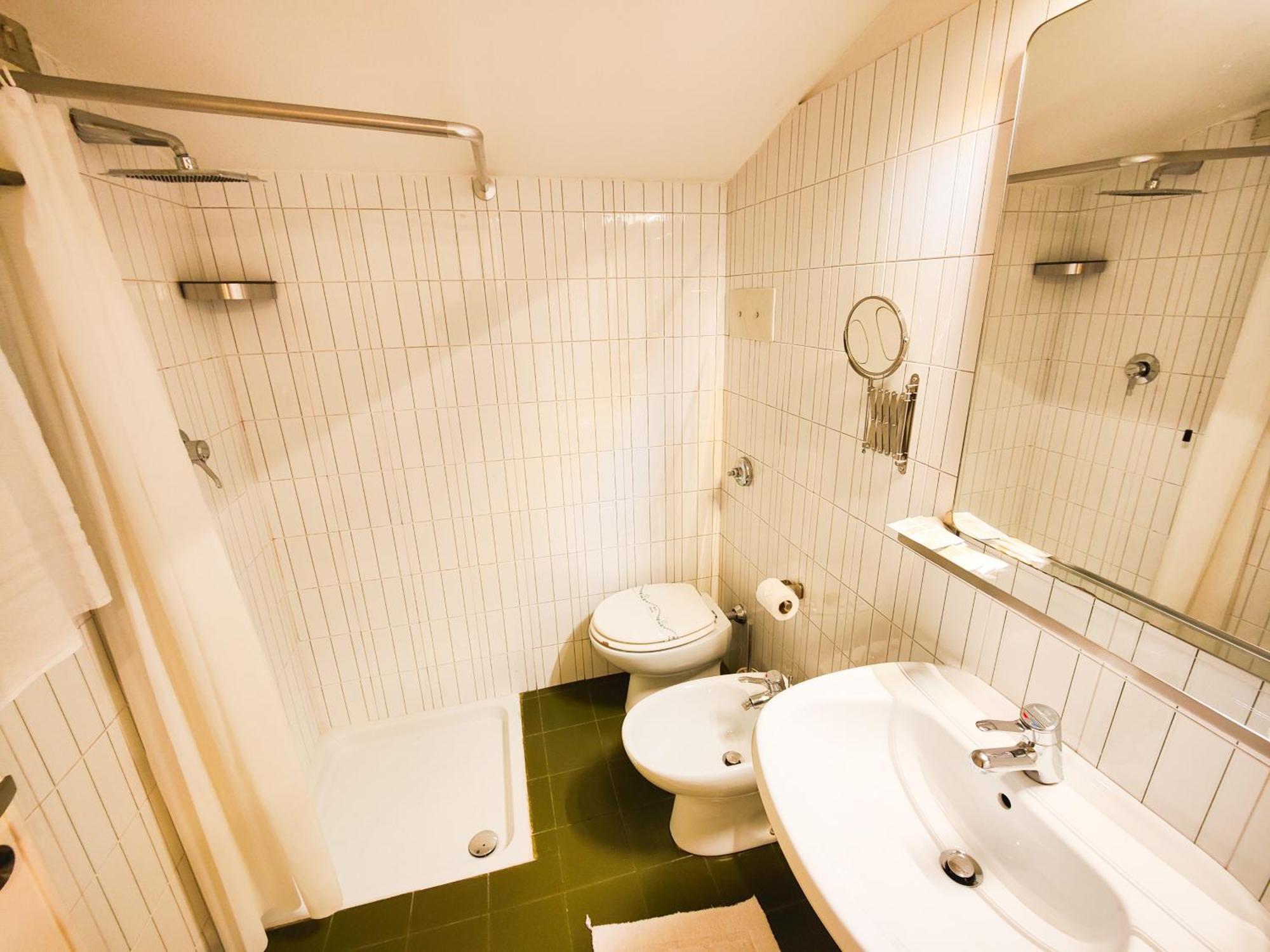 Hotel Tenesi