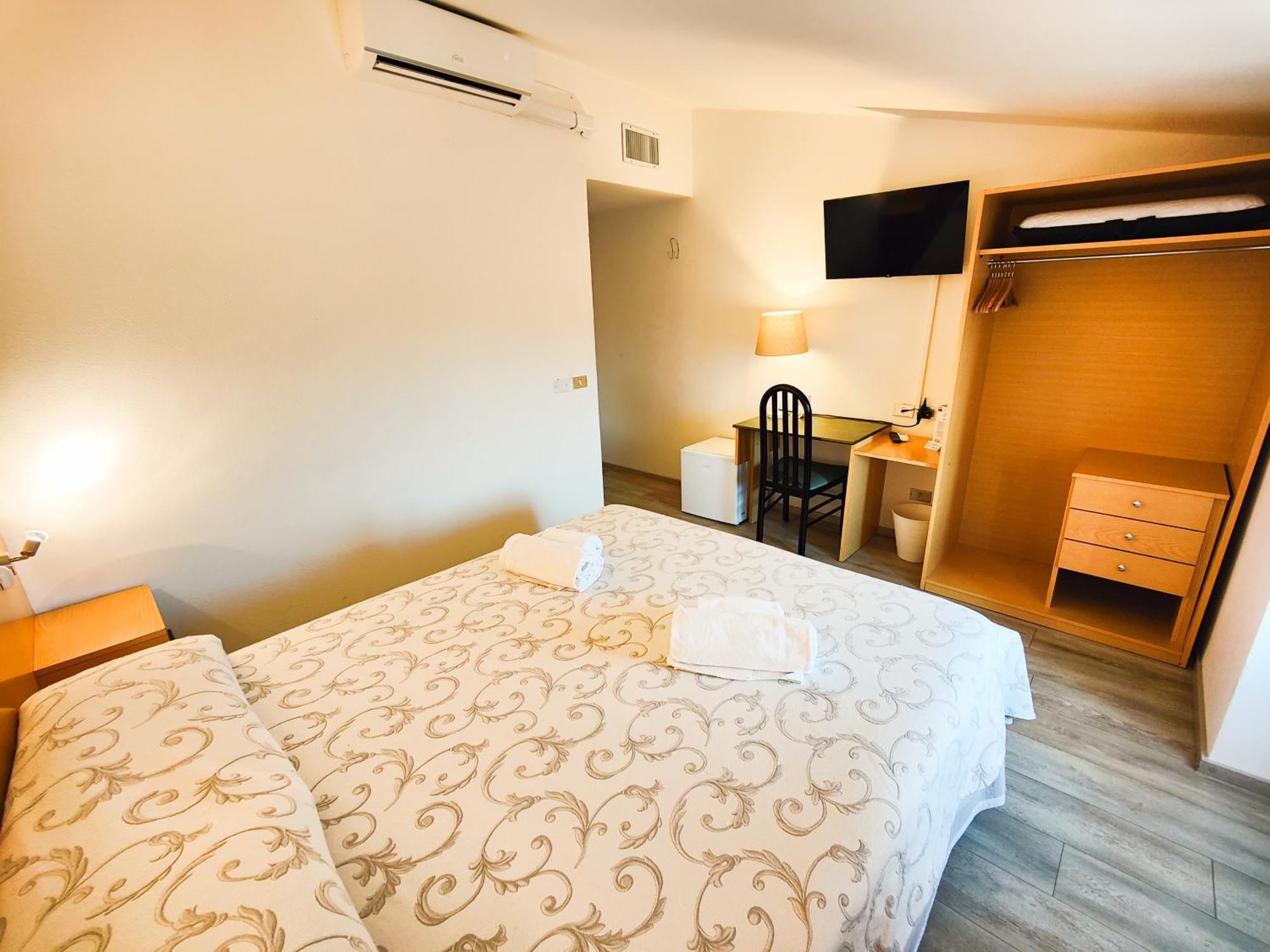 Tenesi Hotel Manerba del Garda
